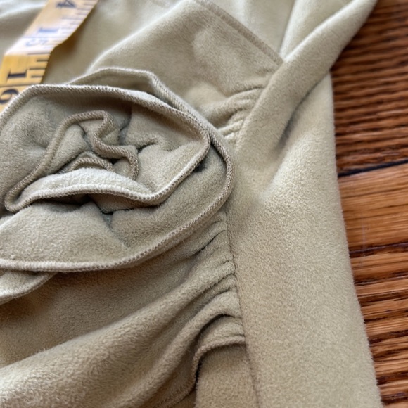 Karen Kane Lifestyle Petites chartreuse green faux wrap top. Size Large. - Picture 8 of 10